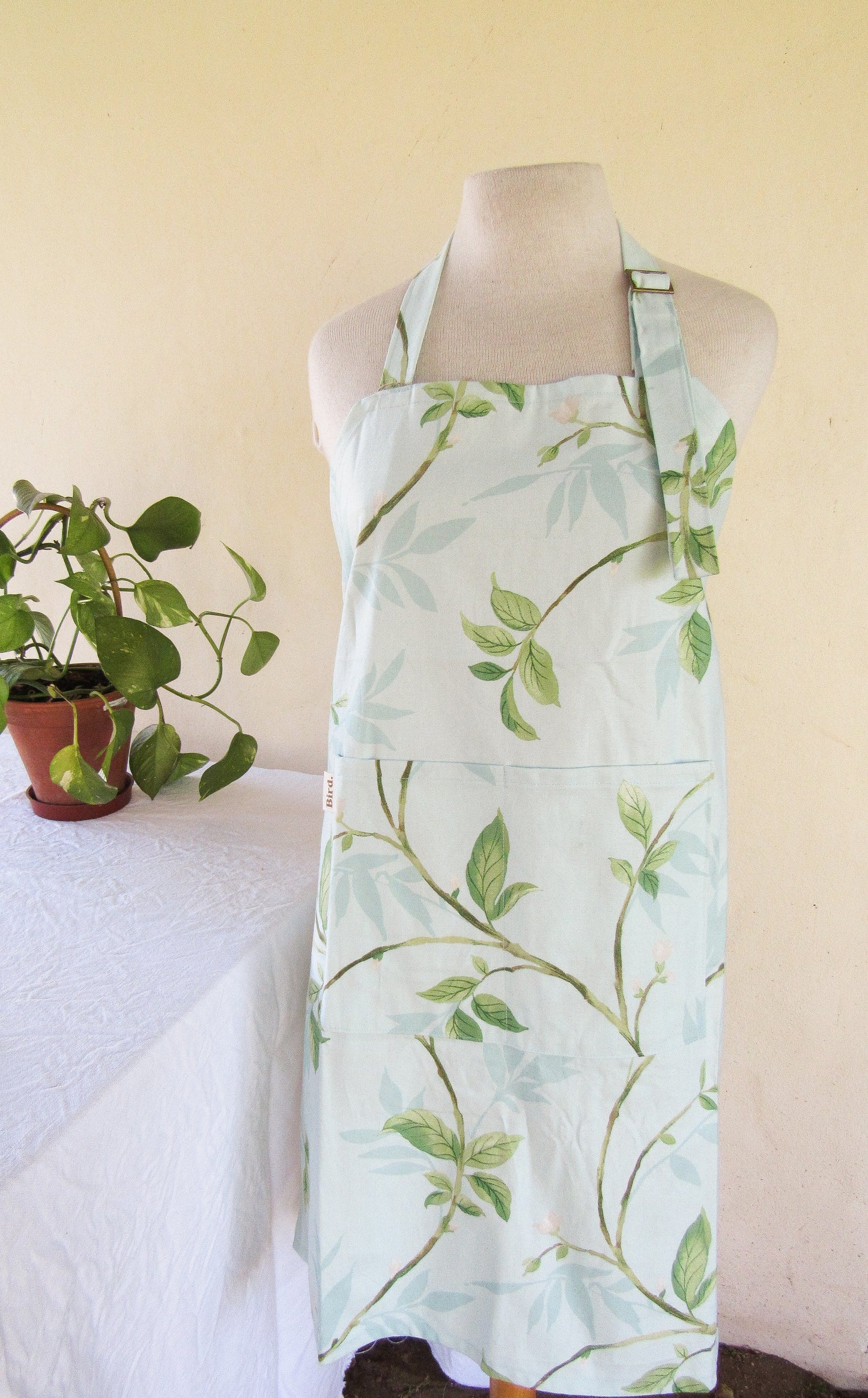 Branches apron